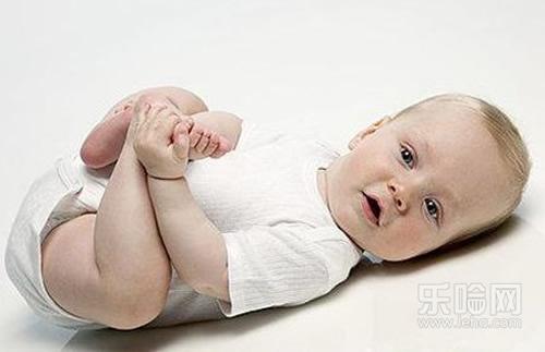 宝宝放屁很臭是怎么回事,宝宝放臭屁是什么原