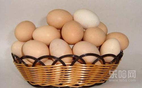 笨鸡蛋发红是怎么回事,笨鸡蛋蛋黄发红-乐哈健