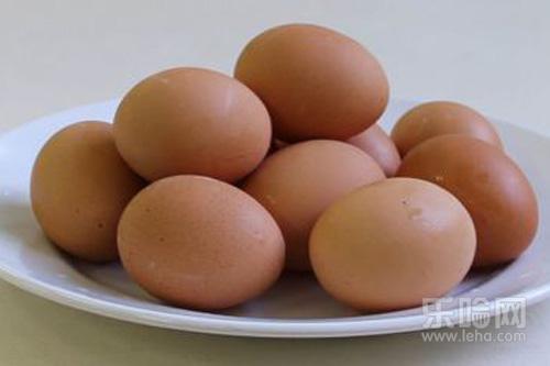 笨鸡蛋发红是怎么回事,笨鸡蛋蛋黄发红-乐哈健