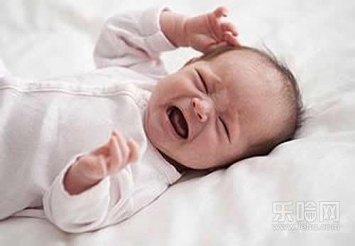 宝宝中耳炎症状,宝宝中耳炎有哪些症状,宝宝中