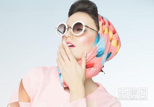 长期戴眼镜造成眼睛凹陷怎么恢复,戴眼镜时间