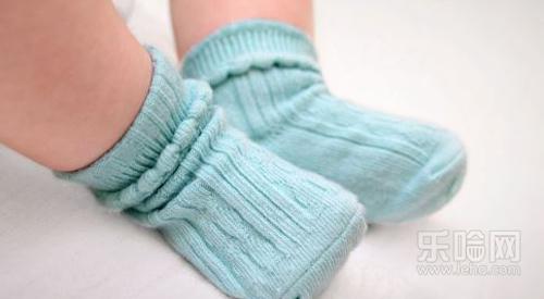 晚上穿袜子睡觉好不好,穿袜子睡觉好吗-乐哈健