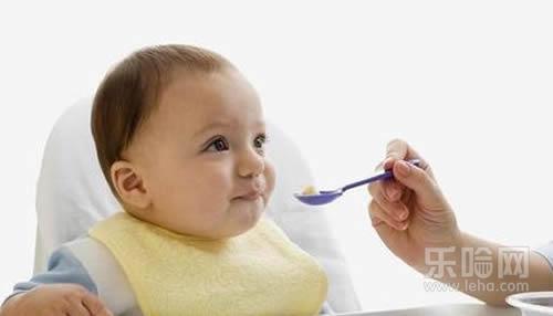 宝宝几个月能吃蛋清,婴儿几个月可以吃蛋清,宝
