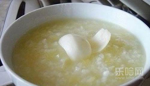 宝宝干咳嗽吃什么好的快,宝宝干咳吃什么食物