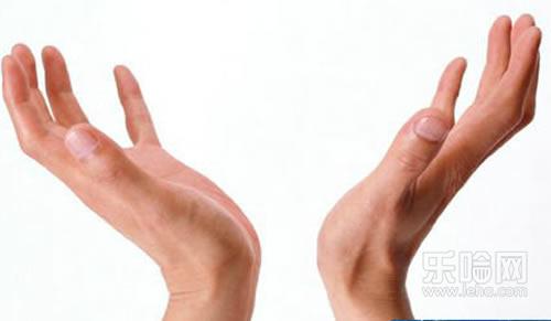 睡到半夜手麻是什么原因,睡觉睡到半夜手麻,半