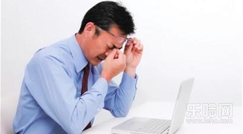 眼睛突然模糊看不清是怎么回事,看东西突然眼