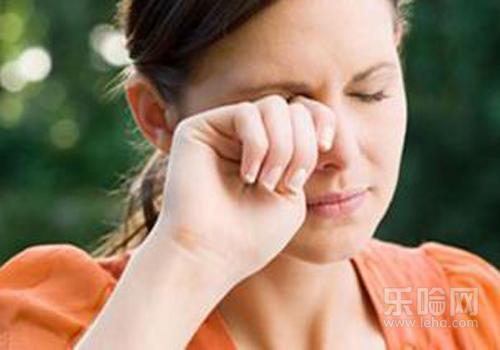 双氧水进入到眼睛怎么办,双氧水入眼怎么办,双