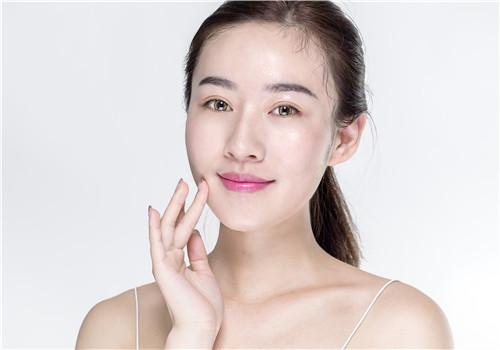 皮肤暗黄缺什么营养 4种美白维生素