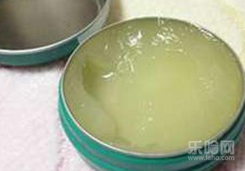 凡士林的作用与用途,凡士林有什么作用,凡士林