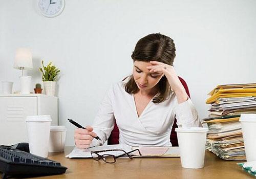 耳朵外面起皮屑怎么办 耳朵外面掉皮怎么回事