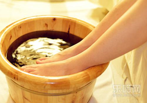 花椒水泡脚去湿气吗,花椒水泡脚能祛体内湿气