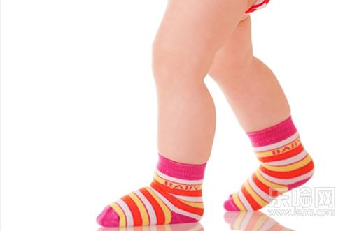 宝宝走路早好还是晚好,宝宝早走好还是晚走好