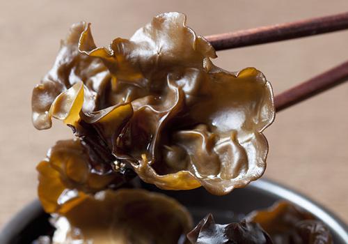 木耳泡多久就不能吃了