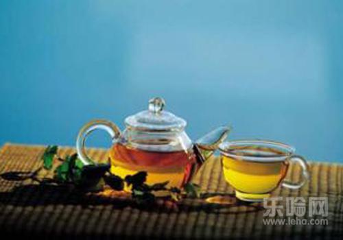 红花泡水喝有什么功效和作用,红花泡水喝有什