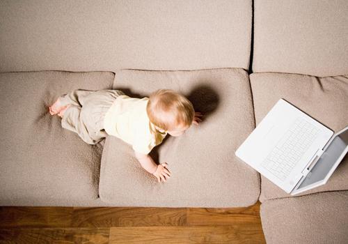 新生儿喉咙里有痰呼噜呼噜怎么办 正确做法只