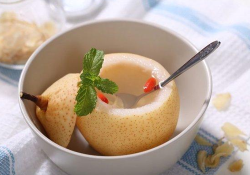 宝宝咳嗽有痰喝梨水还是萝卜水 注意:两种水都