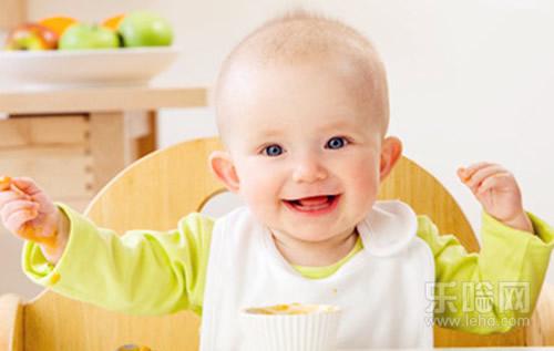 人工喂养的宝宝什么时候添加辅食,奶粉喂养的