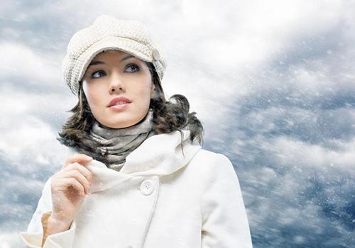 冬天脚出汗是什么原因,脚出汗脚臭用什么泡脚