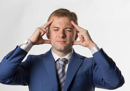 右后脑勺一阵一阵的痛怎么回事,右后脑勺痛该