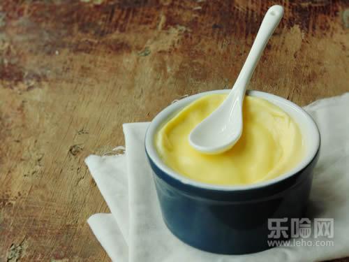 宝宝辅食蛋黄怎么吃,宝宝辅食蛋黄怎么添加,怎