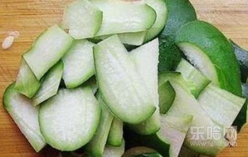 冬瓜皮能治脚气吗,冬瓜皮煮水治脚气吗,冬瓜皮