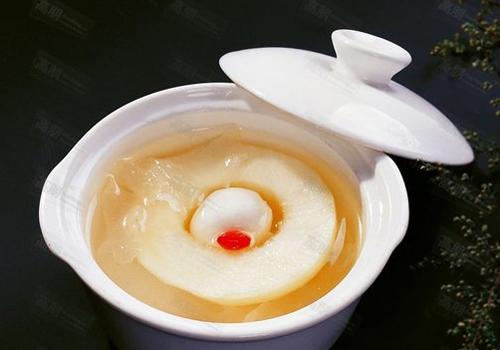 冰糖川贝炖雪梨婴儿可以吃吗