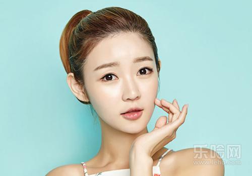 白醋加盐加水真的能美白吗,白醋和盐水放一起