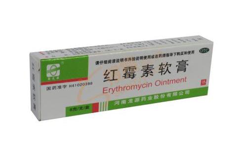嘴唇干裂脱皮可以用红霉素软膏吗 这三种情况