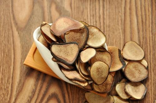 什么中药泡水喝补肾效果最好,中药泡水补肾壮