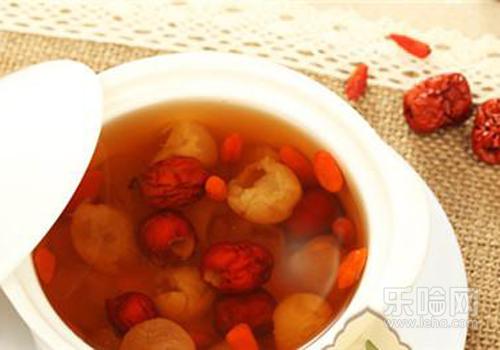 当归枸杞红枣茶有什么好处,当归红枣枸杞泡水