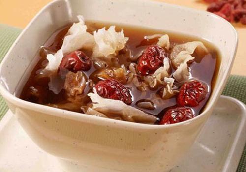 银耳红枣汤什么时候喝最好