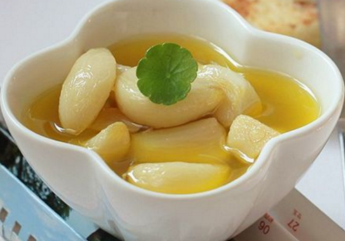 大蒜水加蜂蜜治咳嗽吗 注意:孕妇和2岁以下宝