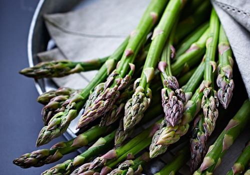 吃芦笋后小便有味道是怎么回事 正常吗?