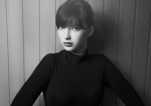 眼睛看东西模糊流泪是怎么回事 7大病因引起,