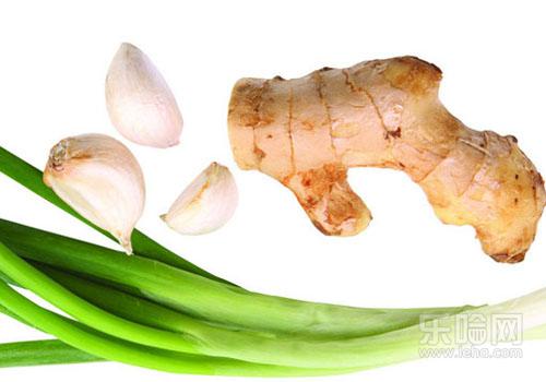 上火长痘痘不能吃什么食物,上火长痘痘不可以