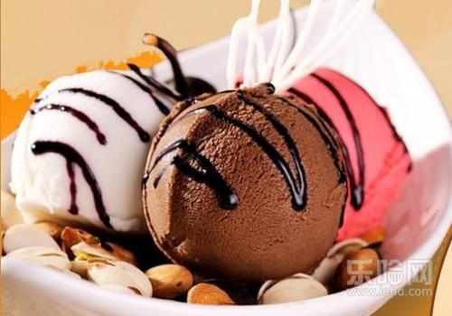 上火长痘痘不能吃什么食物,上火长痘痘不可以