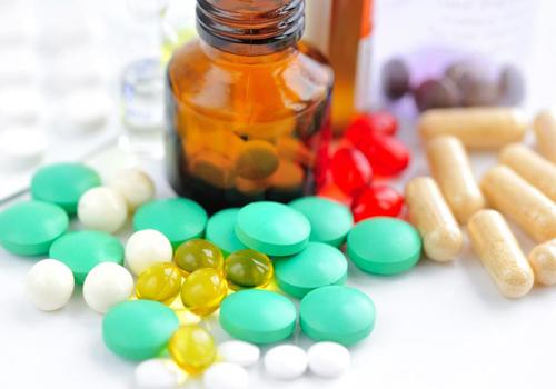 消炎药和退烧药能一起吃吗