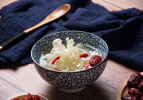 银耳泡多久最好