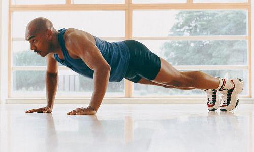 俯卧撑能练背阔肌吗 练背阔肌做什么运动