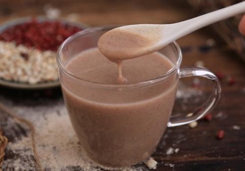 喝红豆薏米粉拉肚子吗