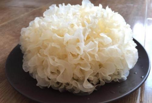 银耳红枣汤功效