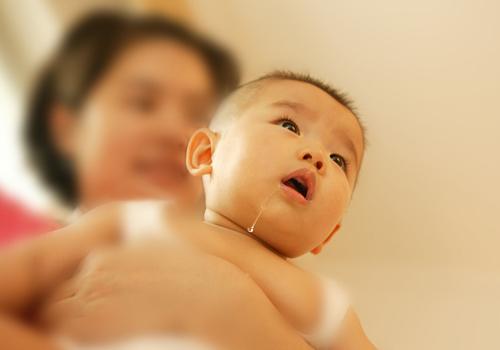 手足口病轻微症状之口腔溃疡治疗法