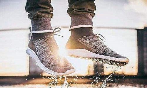 走路锻炼穿什么鞋好,穿什么鞋走路舒服-乐哈健