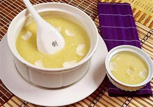 小米熬粥配什么最好,小米和什么熬粥最养胃