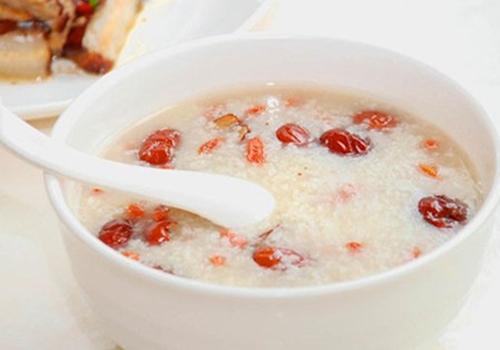 睡前吃什么提高睡眠质量 5款食疗有助于睡眠