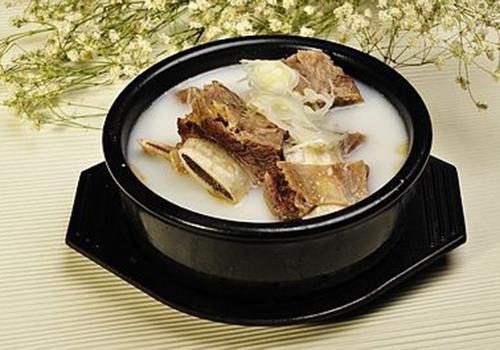 牛排汤的功效与作用,牛排汤的营养价值-乐哈健康网