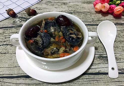 淮山莲子乌鸡汤的功效与作用